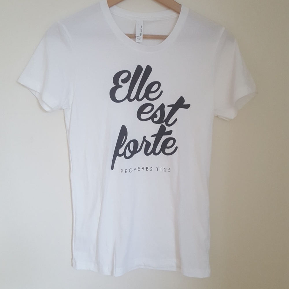 Women White with design t-shirt Sz Medium